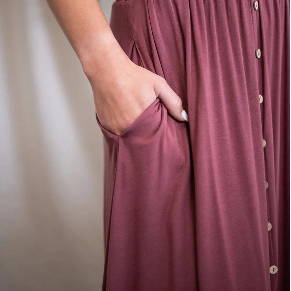 EUC Sozy - Gwendolyn Midi Skirt in Deep Berry - Picture 5 of 9